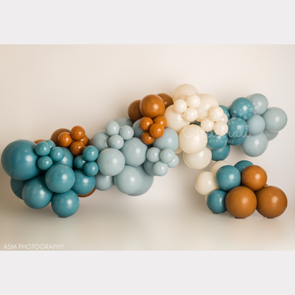 Theodore Balloon Garland Kit